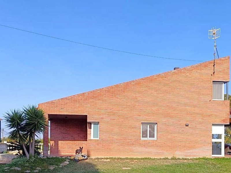 Fully Renovated Single-Level Detached Villa, Energy Self-Sufficient and with Sea Views in Valparaíso, Cunit. Photo:  2