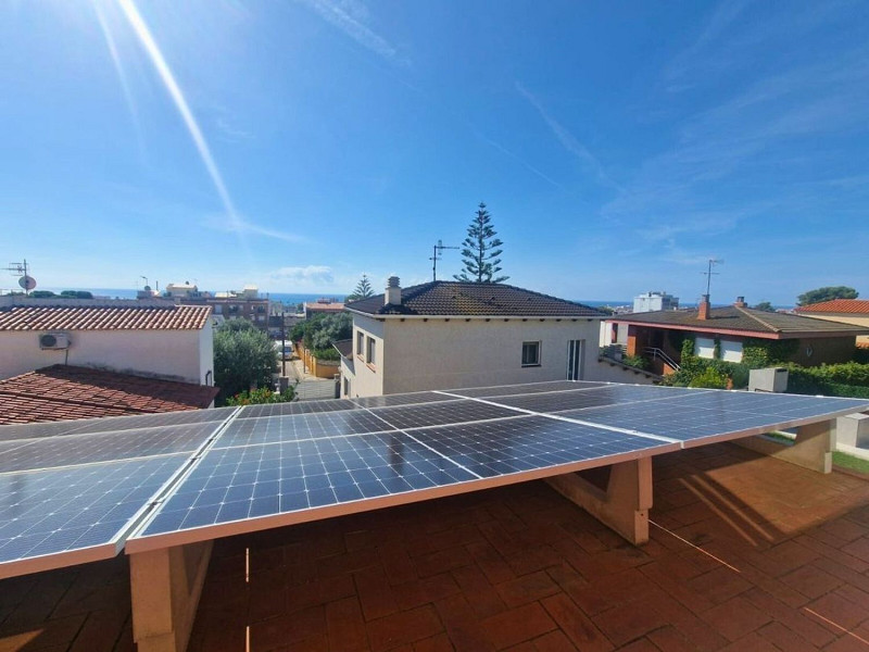 Fully Renovated Single-Level Detached Villa, Energy Self-Sufficient and with Sea Views in Valparaíso, Cunit. Photo:  3