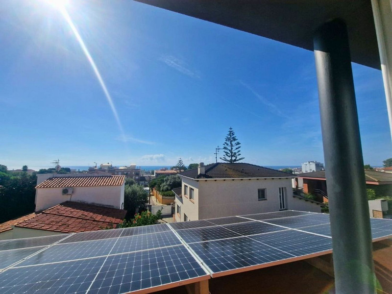 Fully Renovated Single-Level Detached Villa, Energy Self-Sufficient and with Sea Views in Valparaíso, Cunit. Photo:  5