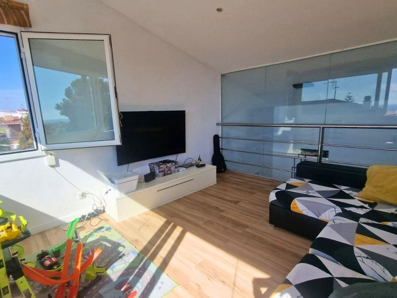 Fully Renovated Single-Level Detached Villa, Energy Self-Sufficient and with Sea Views in Valparaíso, Cunit. Photo:  12