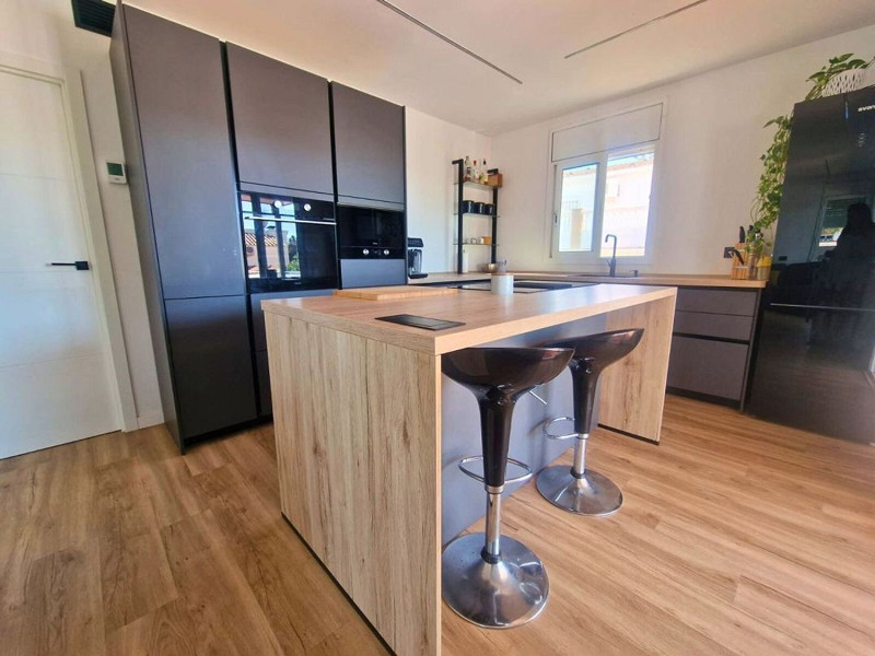 Fully Renovated Single-Level Detached Villa, Energy Self-Sufficient and with Sea Views in Valparaíso, Cunit. Photo:  24