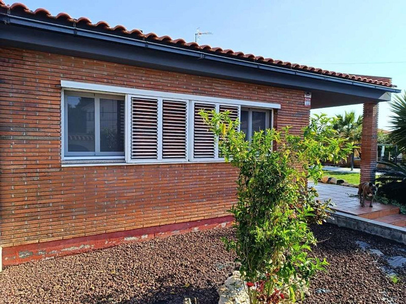 Fully Renovated Single-Level Detached Villa, Energy Self-Sufficient and with Sea Views in Valparaíso, Cunit. Photo:  58