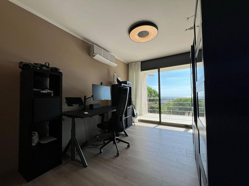 Современный дом с видом на море в Сант-Фелиу-де-Гишольс, Коста-Брава. Фото:  26