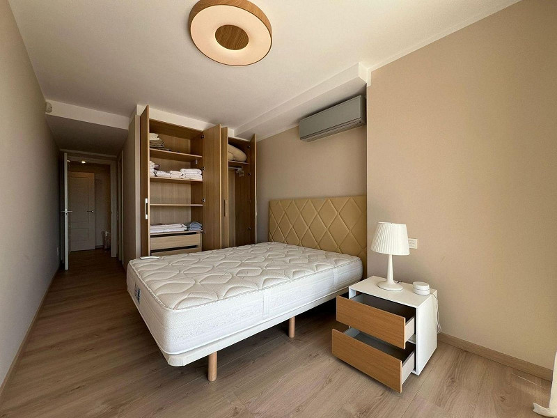 Современный дом с видом на море в Сант-Фелиу-де-Гишольс, Коста-Брава. Фото:  32