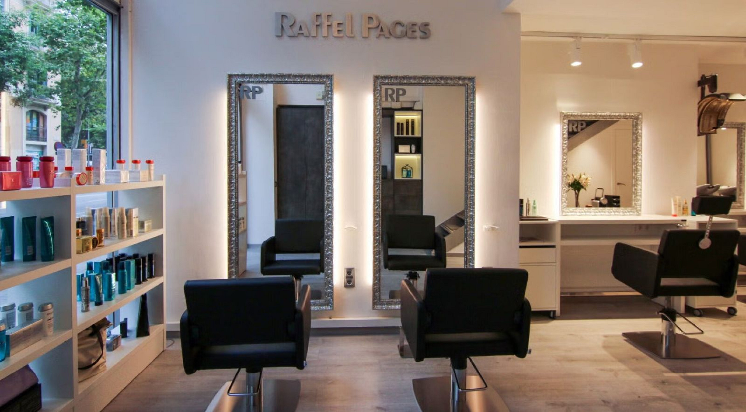 Conjunto de locales comerciales en Eixample, Barcelona