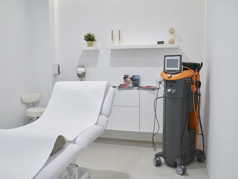 Conjunto de locales comerciales en Eixample, Barcelona. Foto:  2