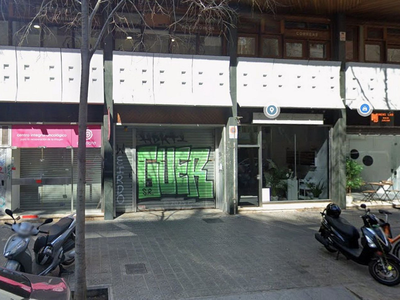Conjunto de locales comerciales en Eixample, Barcelona. Foto:  3
