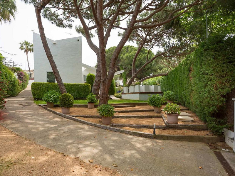 Modern Bright Home with Pool in S’Agaró Vell, Costa Brava. Photo:  2