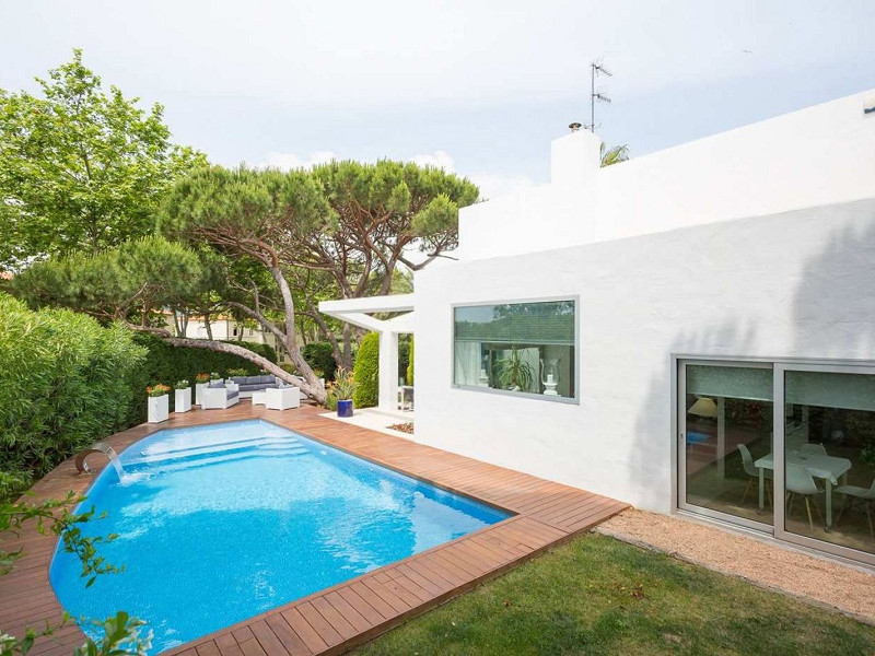 Modern Bright Home with Pool in S’Agaró Vell, Costa Brava. Photo:  4