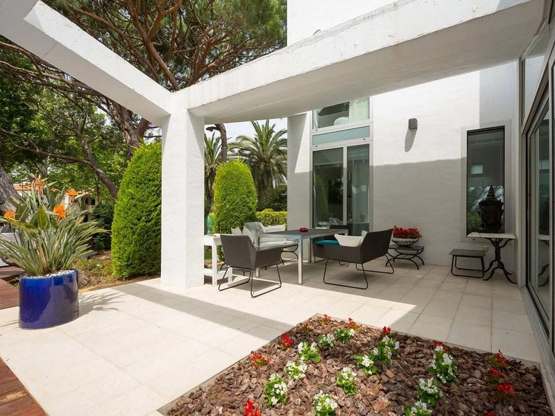 Modern Bright Home with Pool in S’Agaró Vell, Costa Brava. Photo:  11