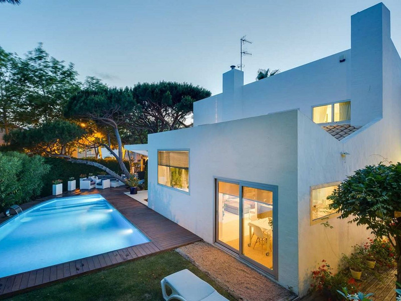 Modern Bright Home with Pool in S’Agaró Vell, Costa Brava. Photo:  37
