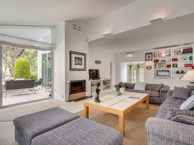 Modern Bright Home with Pool in S’Agaró Vell, Costa Brava. Photo:  38