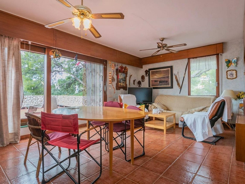 Exclusive villa with sea views and pool in Bellamar, Castelldefels. Photo:  23