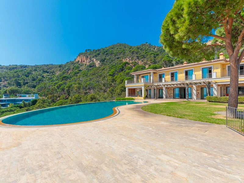 Luxury villa with sea views in Punta Brava, Sant Feliu de Guíxols. Photo:  6
