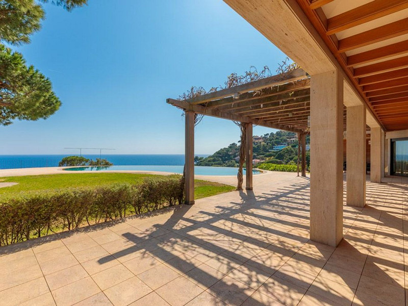 Luxury villa with sea views in Punta Brava, Sant Feliu de Guíxols. Photo:  7