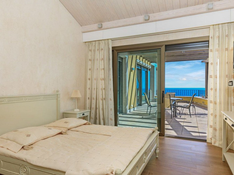 Luxury villa with sea views in Punta Brava, Sant Feliu de Guíxols. Photo:  19