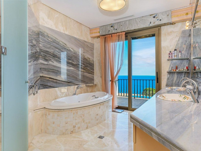Luxury villa with sea views in Punta Brava, Sant Feliu de Guíxols. Photo:  26