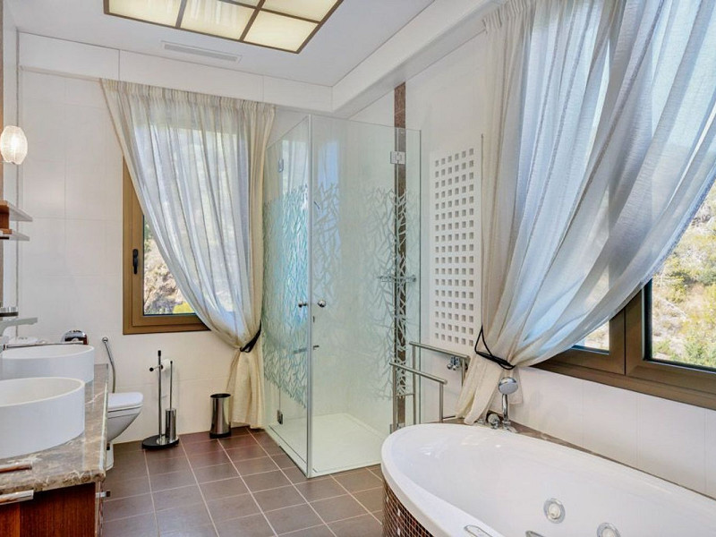 Luxury villa with sea views in Punta Brava, Sant Feliu de Guíxols. Photo:  29