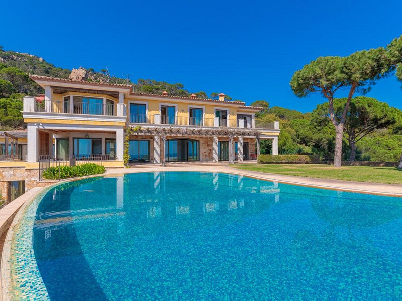Luxury villa with sea views in Punta Brava, Sant Feliu de Guíxols. Photo:  34