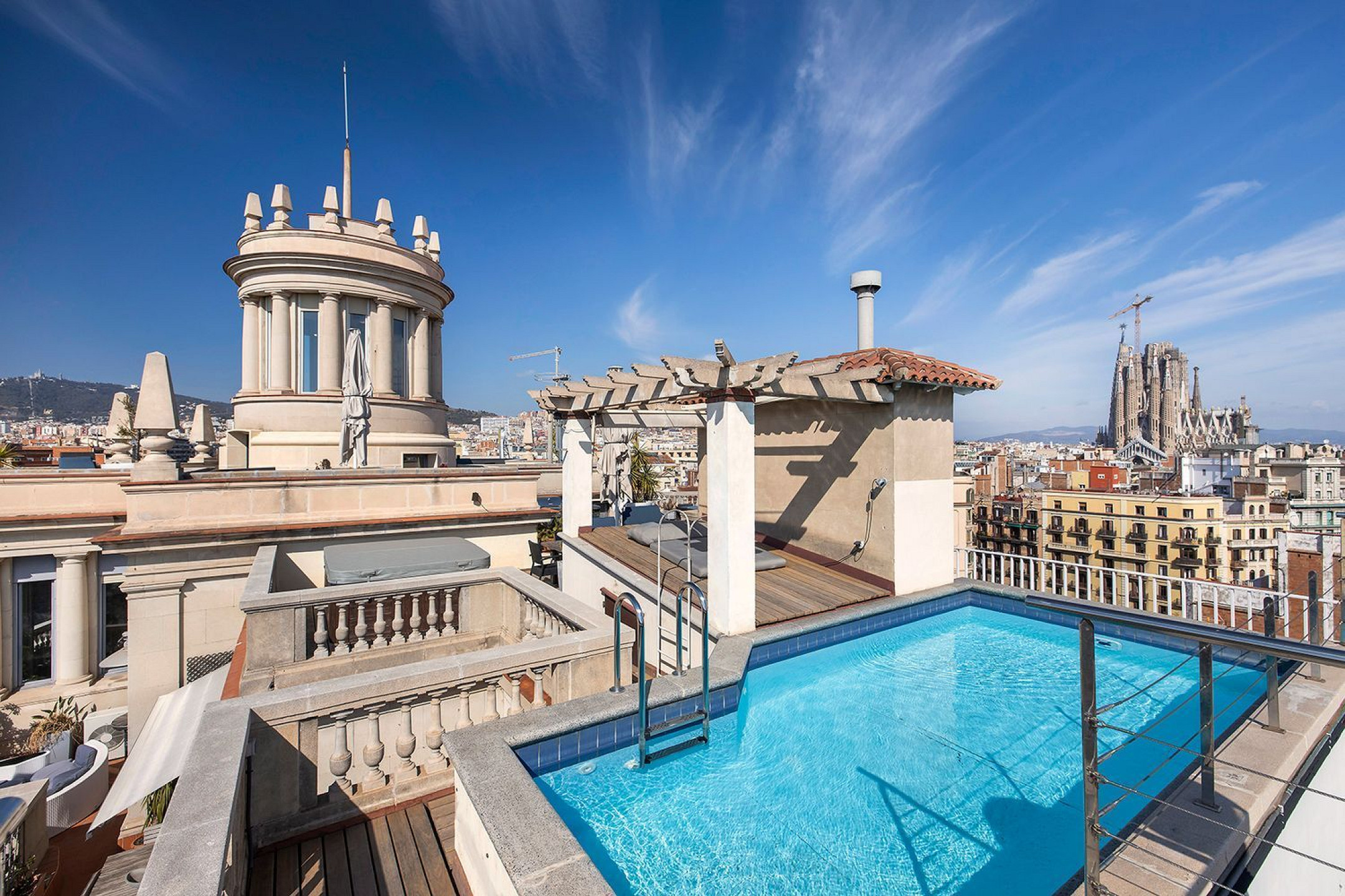 Unique Penthouse with Panoramic Terraces in Eixample, Barcelona