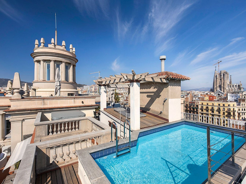 Unique Penthouse with Panoramic Terraces in Eixample, Barcelona
