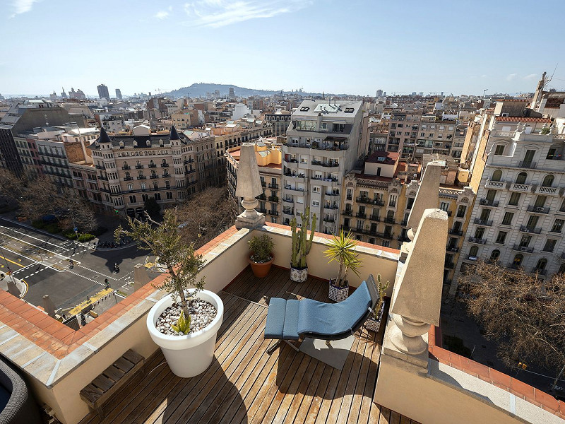Unique Penthouse with Panoramic Terraces in Eixample, Barcelona. Photo:  9