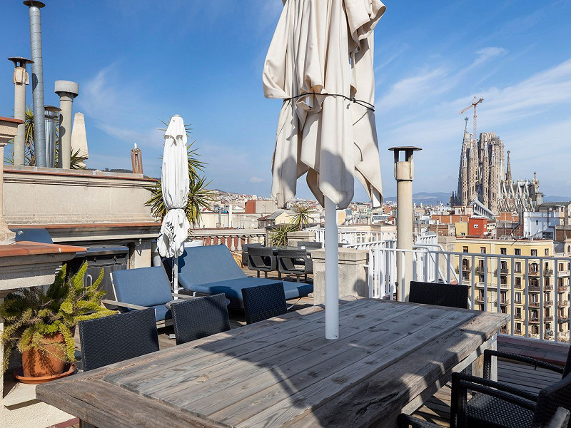 Unique Penthouse with Panoramic Terraces in Eixample, Barcelona. Photo:  10