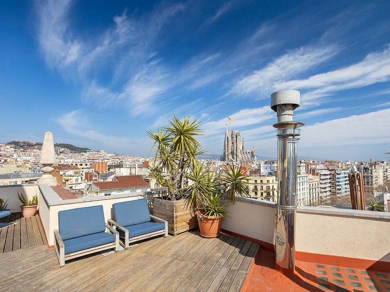 Unique Penthouse with Panoramic Terraces in Eixample, Barcelona. Photo:  12
