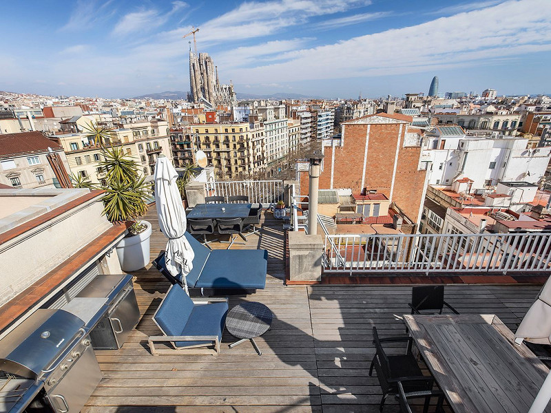 Unique Penthouse with Panoramic Terraces in Eixample, Barcelona. Photo:  13