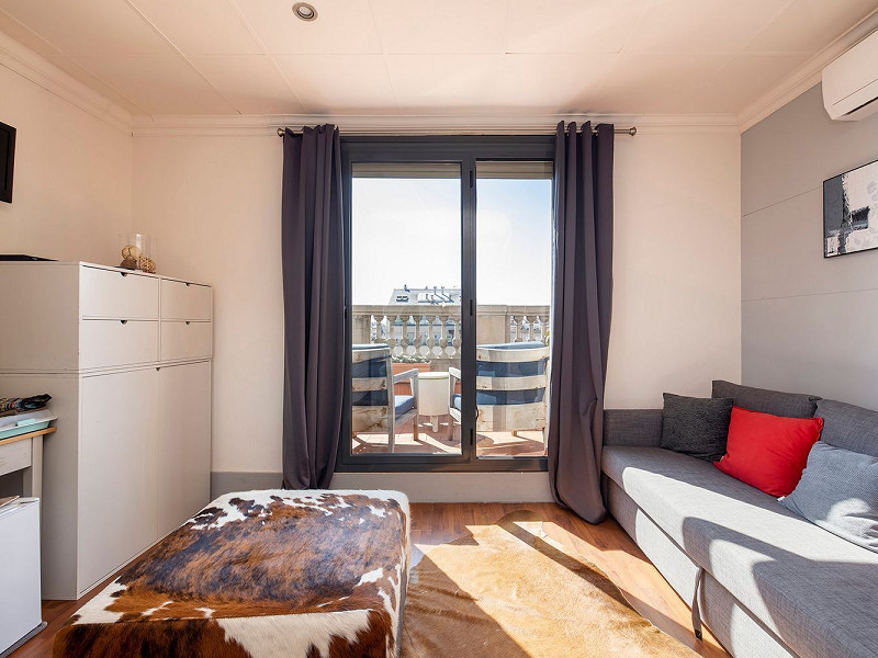 Unique Penthouse with Panoramic Terraces in Eixample, Barcelona. Photo:  42