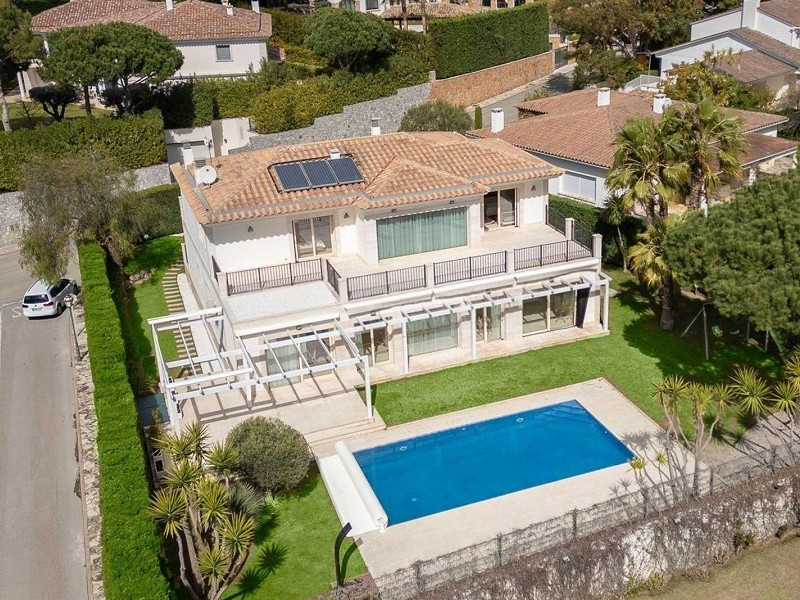 Luxury villa with open sea views in La Gavina, S’Agaró, Costa Brava. Photo:  2
