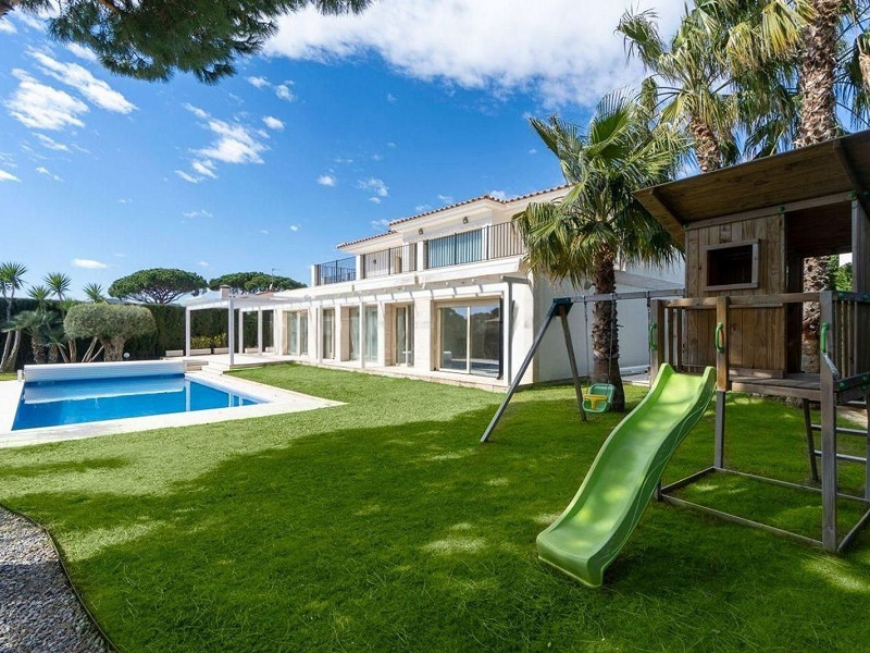 Luxury villa with open sea views in La Gavina, S’Agaró, Costa Brava. Photo:  9