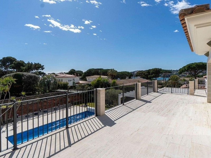 Luxury villa with open sea views in La Gavina, S’Agaró, Costa Brava. Photo:  48
