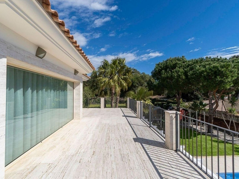 Luxury villa with open sea views in La Gavina, S’Agaró, Costa Brava. Photo:  49