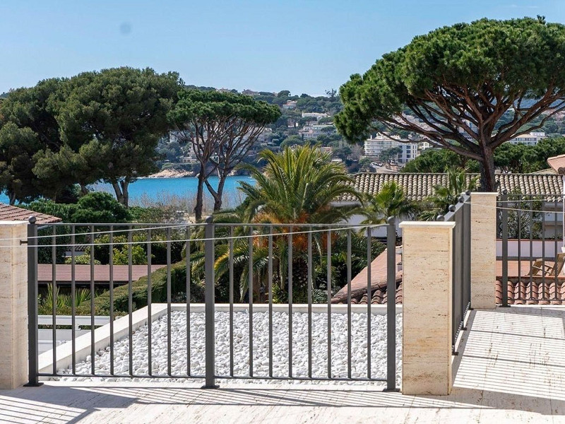 Luxury villa with open sea views in La Gavina, S’Agaró, Costa Brava. Photo:  51