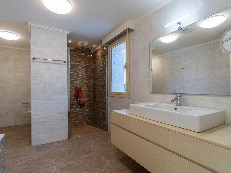 Luxury villa with open sea views in La Gavina, S’Agaró, Costa Brava. Photo:  52