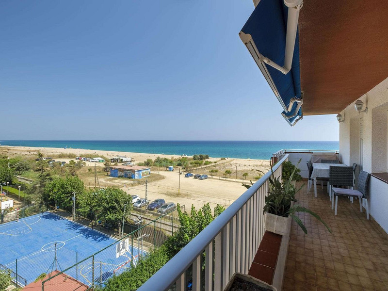 Bright Seafront Apartment in Arenys de Mar, Costa Maresme