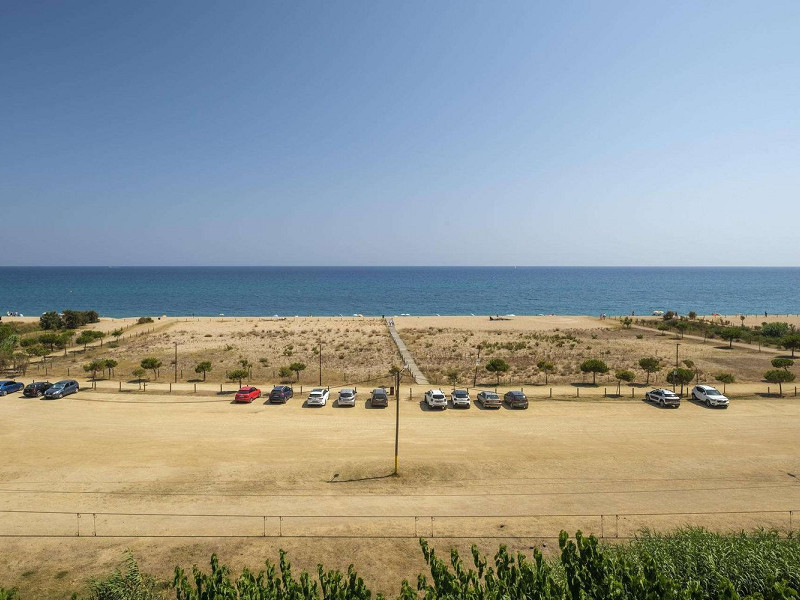 Bright Seafront Apartment in Arenys de Mar, Costa Maresme. Photo:  20