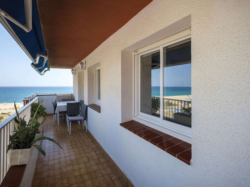 Bright Seafront Apartment in Arenys de Mar, Costa Maresme. Photo:  21