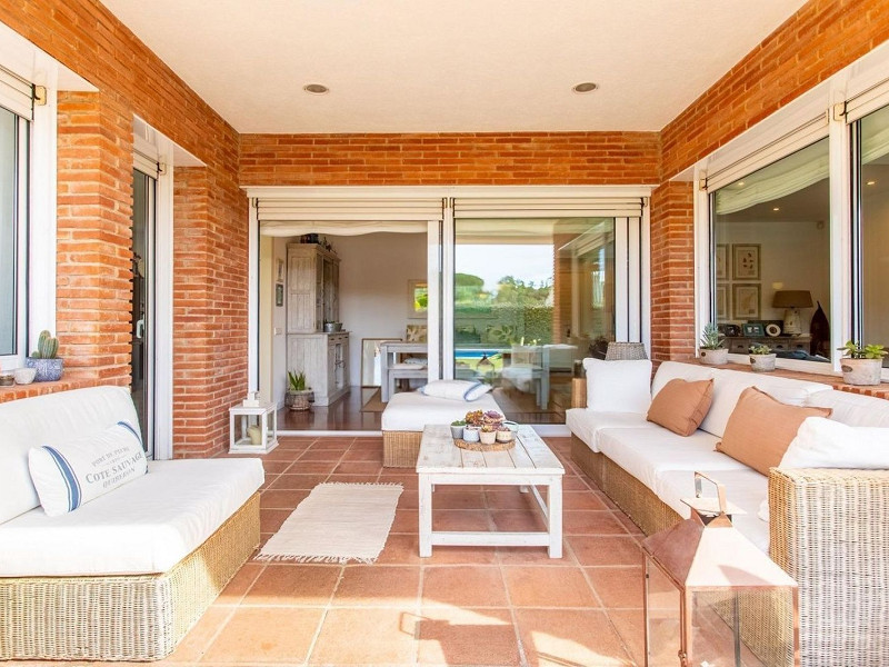 Luxury Single-Storey Home with Pool in Sant Vicenc de Montalt, Barcelona. Photo:  8