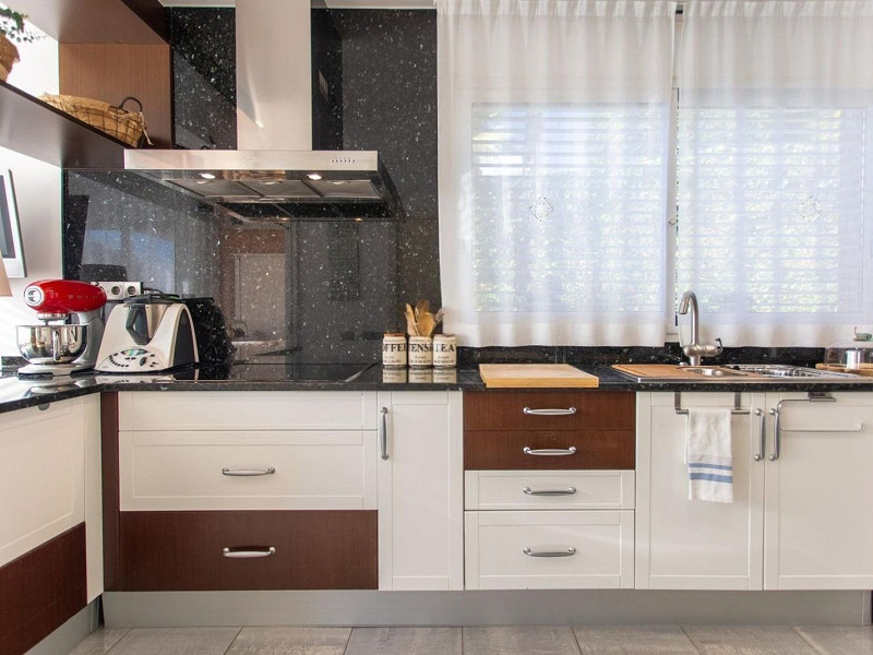 Luxury Single-Storey Home with Pool in Sant Vicenc de Montalt, Barcelona. Photo:  25