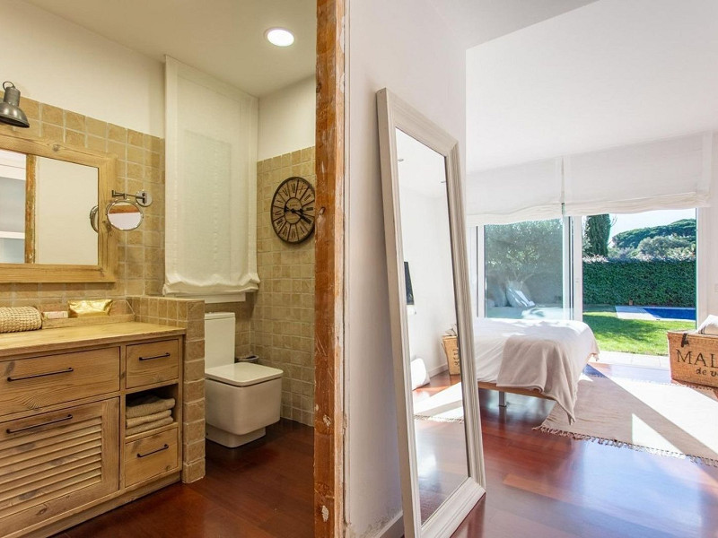 Luxury Single-Storey Home with Pool in Sant Vicenc de Montalt, Barcelona. Photo:  28