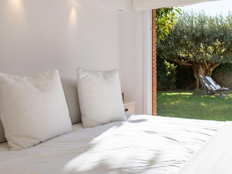 Luxury Single-Storey Home with Pool in Sant Vicenc de Montalt, Barcelona. Photo:  32