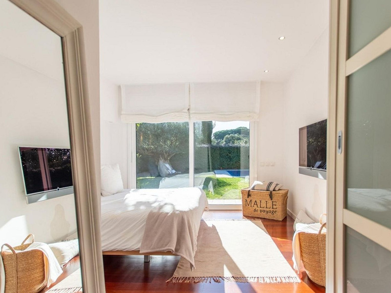 Luxury Single-Storey Home with Pool in Sant Vicenc de Montalt, Barcelona. Photo:  34