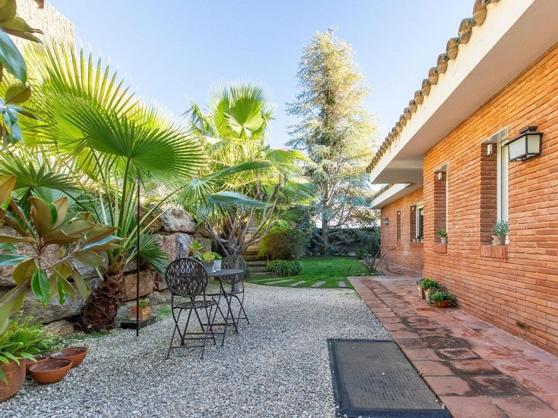 Luxury Single-Storey Home with Pool in Sant Vicenc de Montalt, Barcelona. Photo:  45