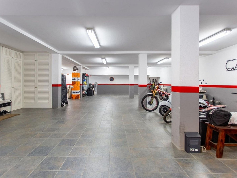 Luxury Single-Storey Home with Pool in Sant Vicenc de Montalt, Barcelona. Photo:  50