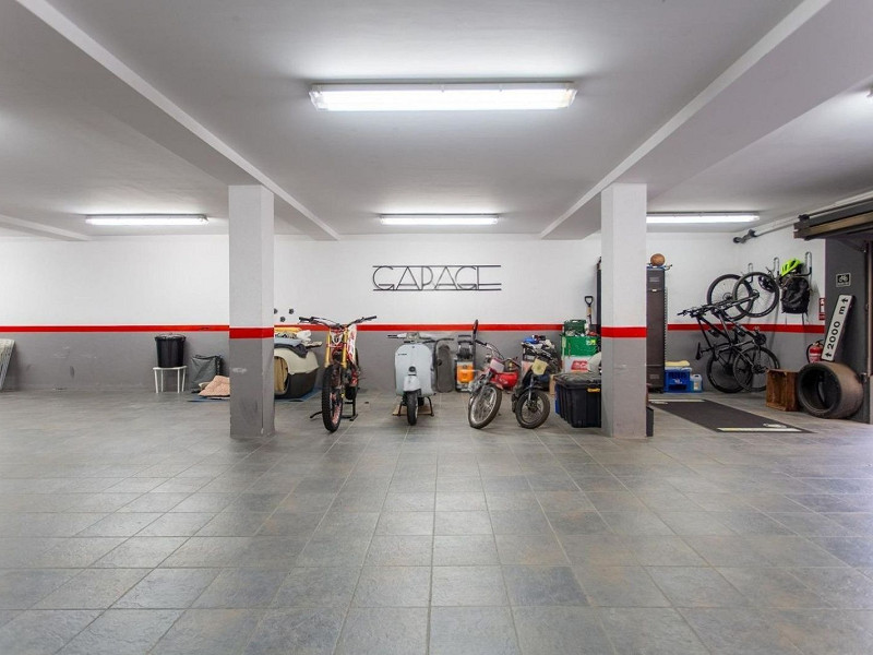 Luxury Single-Storey Home with Pool in Sant Vicenc de Montalt, Barcelona. Photo:  51