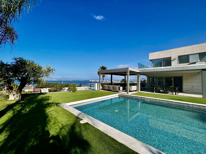 Luxury villa with panoramic views in Roses, Costa Brava