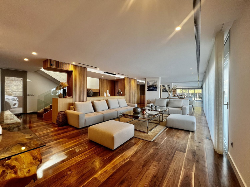 Luxury villa with panoramic views in Roses, Costa Brava. Photo:  3