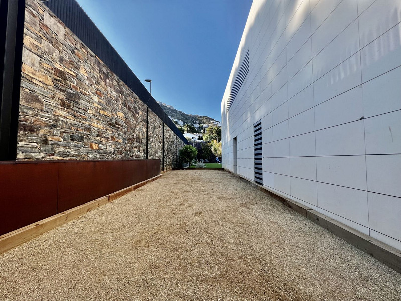 Luxury villa with panoramic views in Roses, Costa Brava. Photo:  23